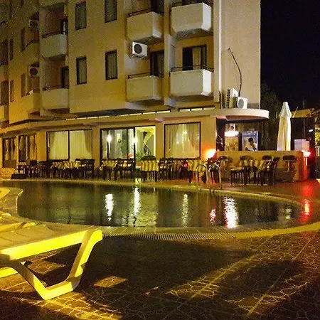 Club Urgenc Szálloda *