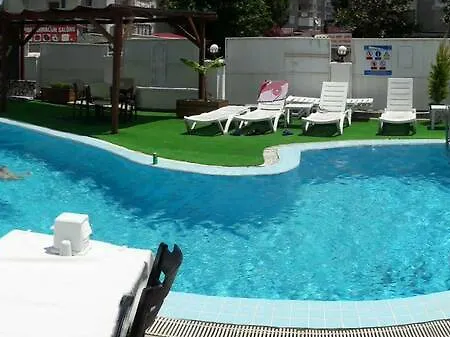 Club Urgenc Szálloda Ayvalı